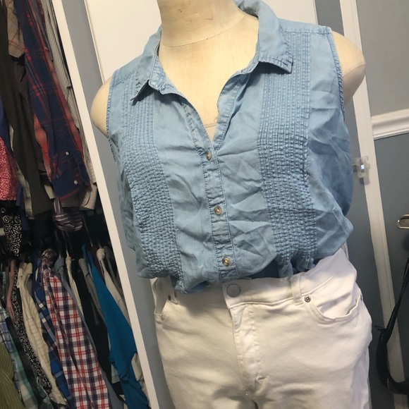 Sleeveless Denim Tunic Blouse - Picture 5 of 6